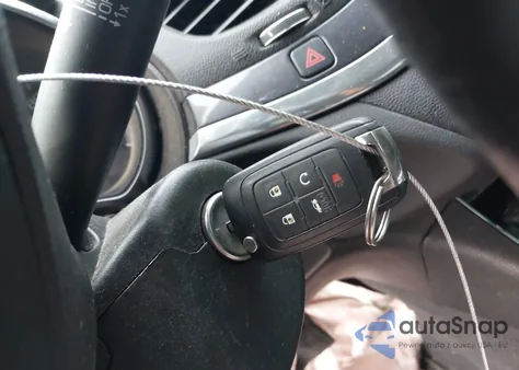 2016 Chevrolet Impala 1Lt из США, поврежденный, VIN 2G1105SA8G9161020